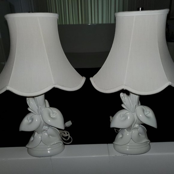 VINTAGE VANITY LAMPS (PAIR OF 2) - Picture 2 of 7